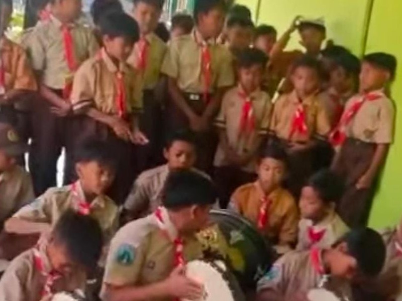 LATIHAN EKSTRAKURIKULER HADRAH